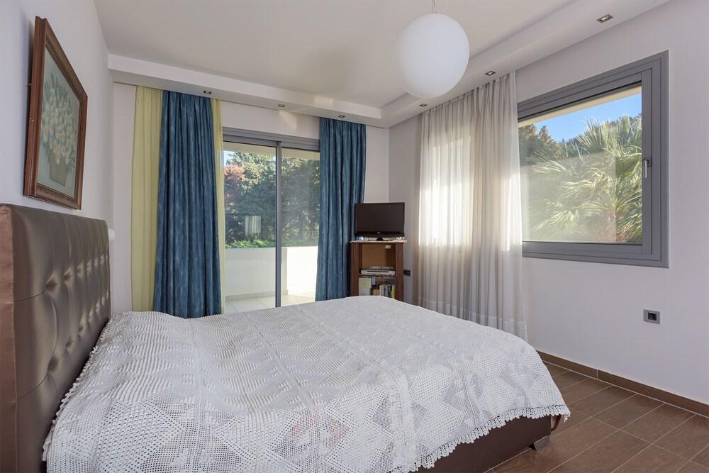 Bella Foresta Villa إياليسوس المظهر الخارجي الصورة